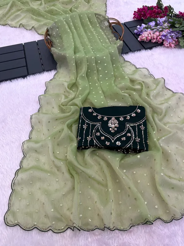 Green_Embellished_Saree_For_Women