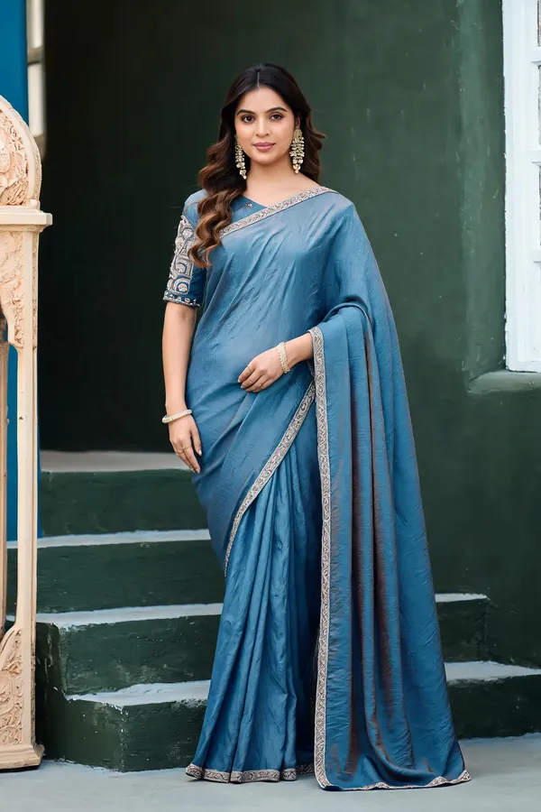 Blue_Border_Detail_Saree_For_Women