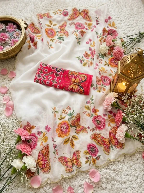 Cream_Floral_Print_Saree_For_Women
