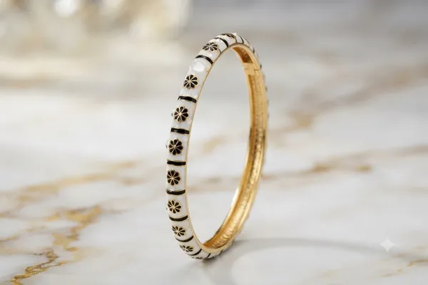 White_Enamel_Floral_Bangle_Bracelet_for_Women