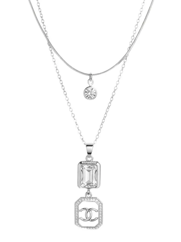 Crystal_Pendant_Necklace_With_Charm