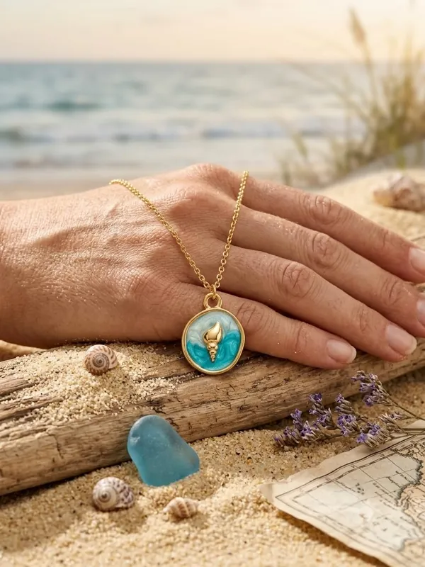 Seashell_Enamel_Pendant_Necklace