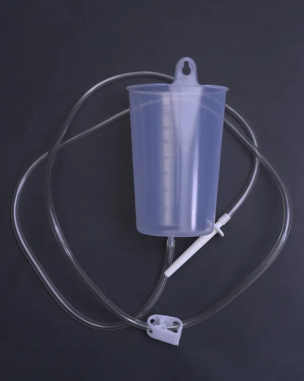 Plastic_Enema_Pot_With_Rubber_Catheter_Tube
