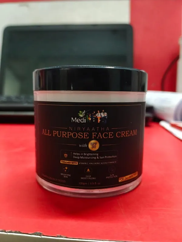 Niryaatha_Spf_30_Face_Cream_Oily_Skin_100G
