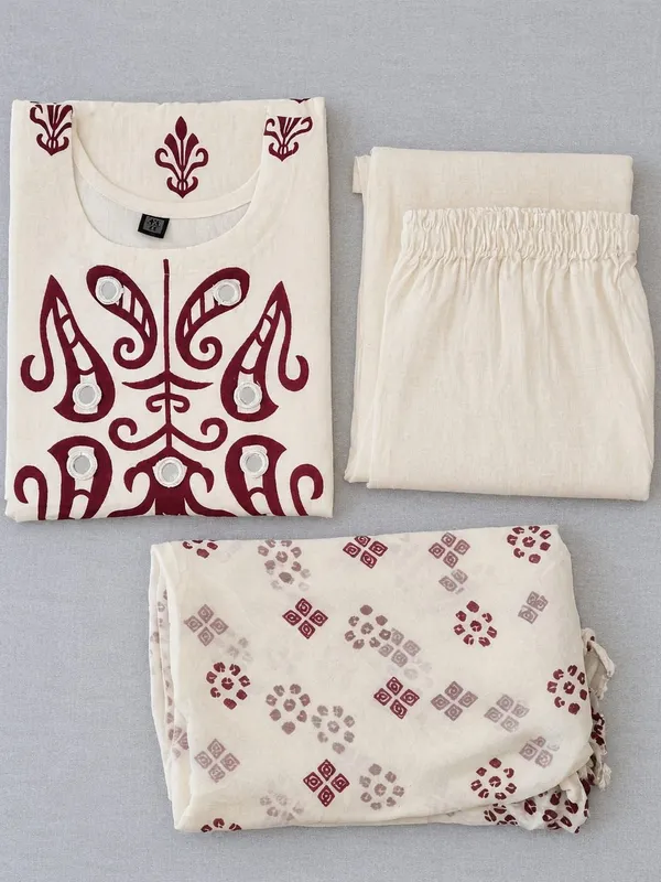 Off_White_Printed_Three_Piece_Kurta_Set_For_Women