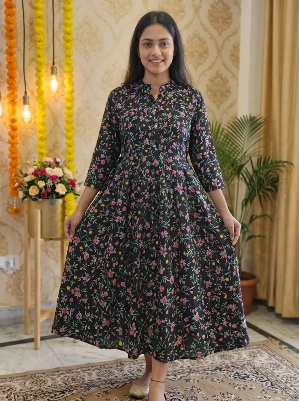 Black_Floral_Printed_Fit_And_Flare_Dress_for_Women