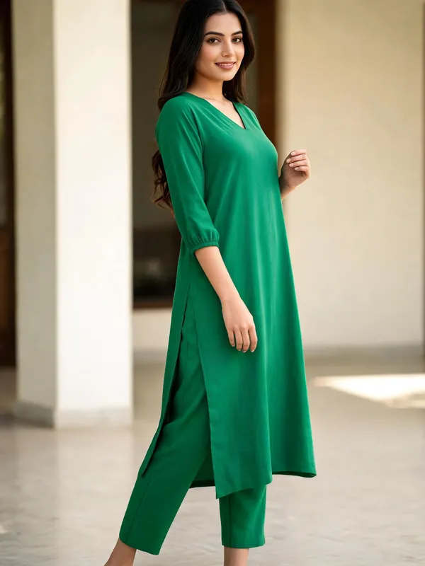 Green_Straight_Kurta_Pant_Set_For_Women