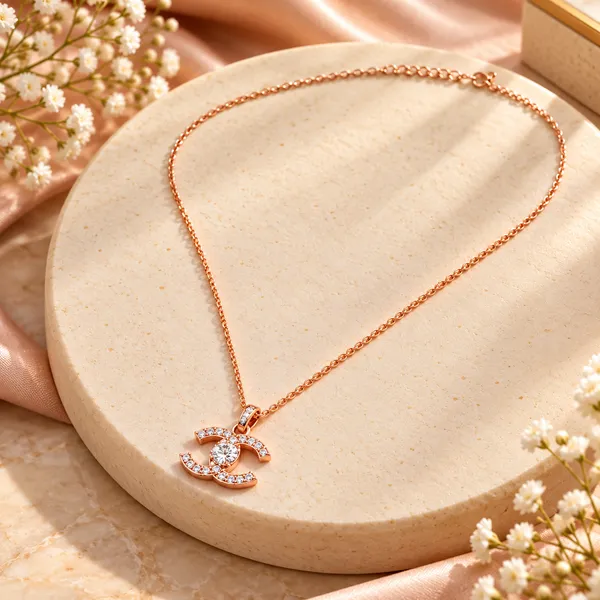 Gold_Alloy_Pendant_Necklace_For_Women