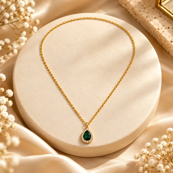 Green_Alloy_Pendant_Necklace_For_Women