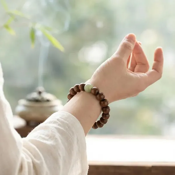 Brown_Wood_And_Jade_Bead_Bracelet_For_Unisex