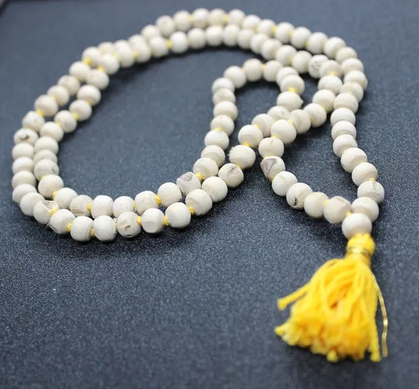 Cream_Bead_Spiritual_Mala_With_Yellow_Tassel