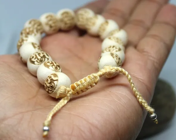 Cream_Wooden_Beaded_Bracelet_for_Unisex