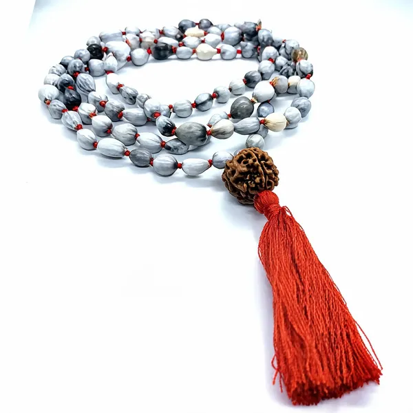 Vaijanti_Mala_combined_with_5_Mukhi_Rudraksha_Beads_Lab_Certified