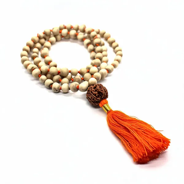 Tulsi_Mala_with_5_Mukhi_Nepali_Rudraksha_Guru_Bead_for_Men_&_Women_Lab_Certified
