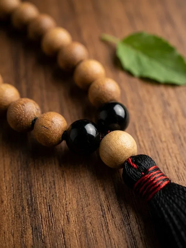 Wooden_Bead_Spiritual_Mala_With_Black_Tassel