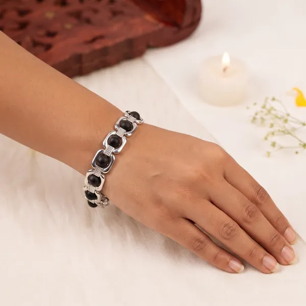 Silver_Karungali_Bead_Bracelet_for_Women