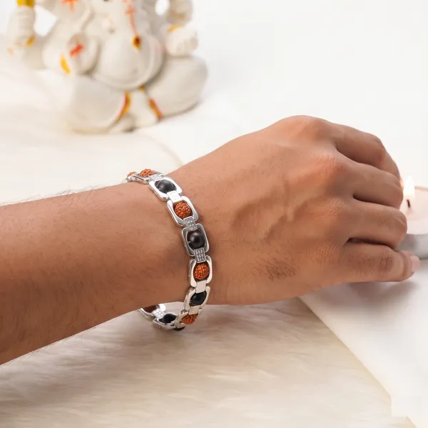 Silver_Metal_Rudraksha_Karungali_Bracelet_for_Adults