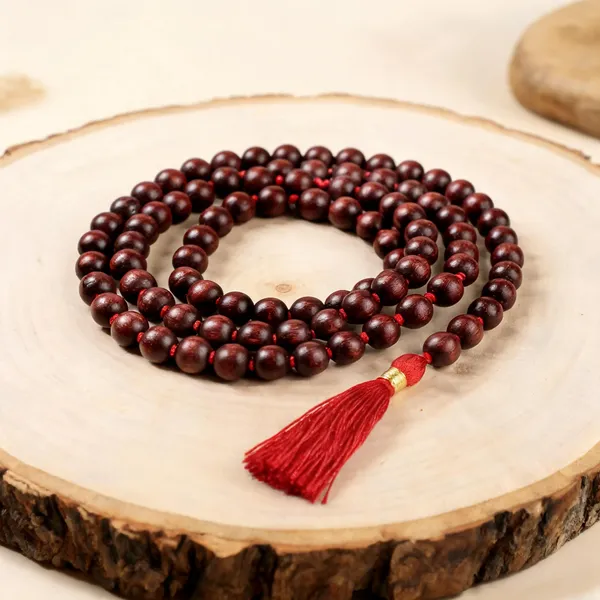 Red_Sandalwood_Spiritual_Mala_For_Men_And_Women_Lab_Certified