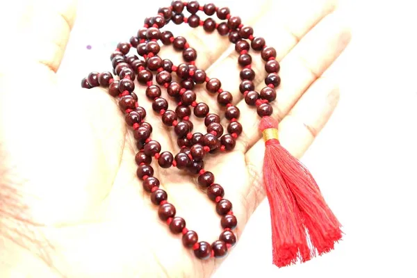 Natural_Red_Sandalwood_Mala_With_Tassel