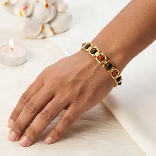 Gold-Plated_Rudraksha_And_Karungali_Bracelet_for_Unisex