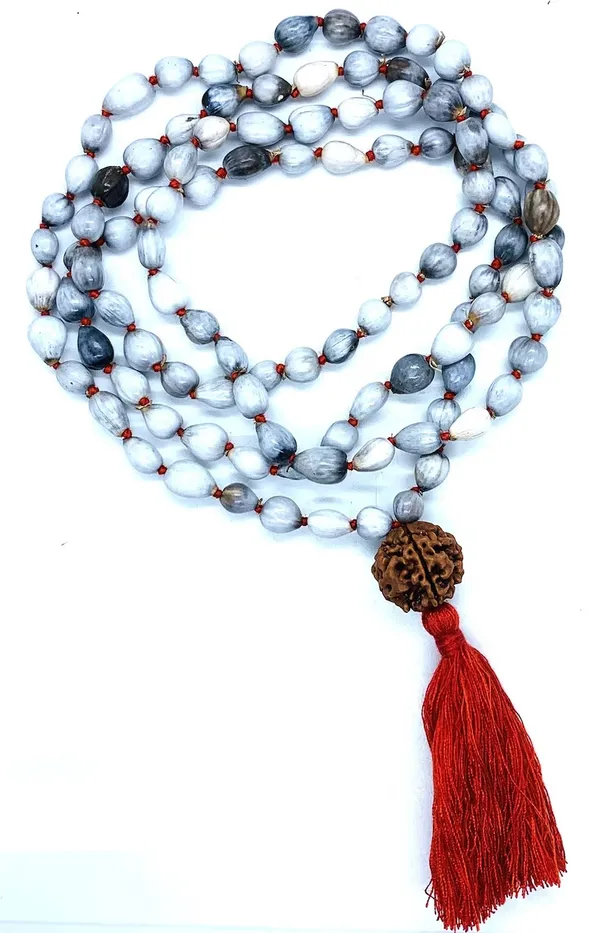 Rudraksha_Bead_Mala_With_Red_Tassel