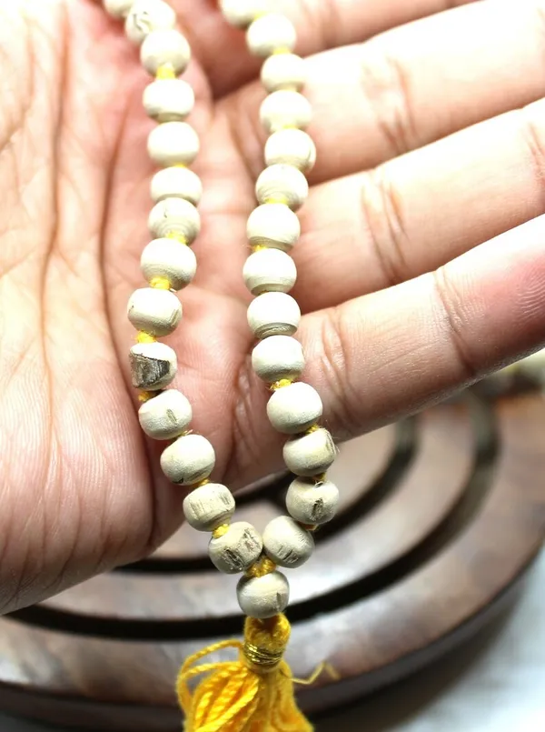 Cream_Bead_Spiritual_Mala_With_Yellow_Tassel
