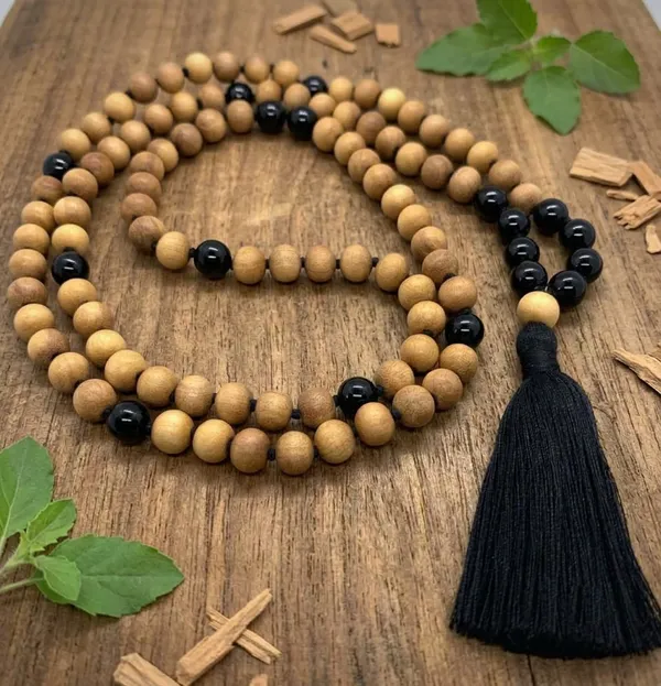Wooden_Bead_Spiritual_Mala_With_Black_Tassel