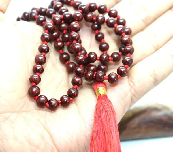 Natural_Red_Sandalwood_Mala_With_Tassel