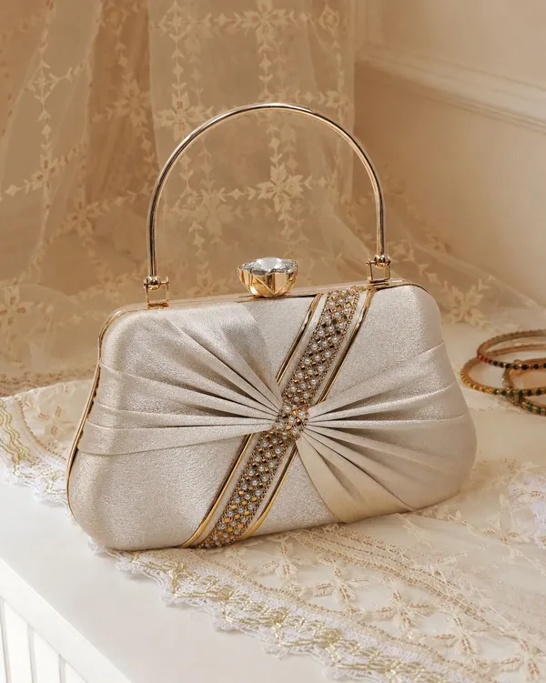 Silver_Pu_Embellished_Party_Clutch_For_Women