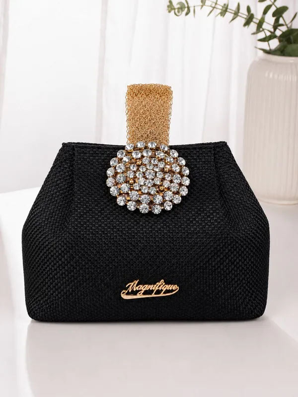 Black_Pu_Solid_Sling_Bag_For_Women
