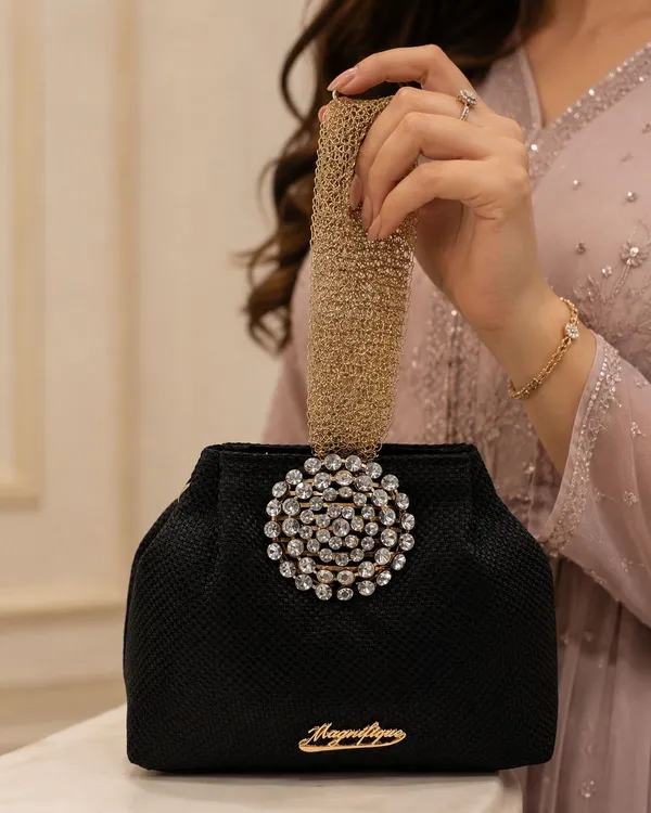 Black_Pu_Solid_Sling_Bag_For_Women