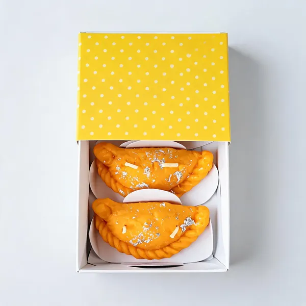 Soy_Wax_Festive_Gujiya_Shaped_Floral_Scented_Candle_Set
