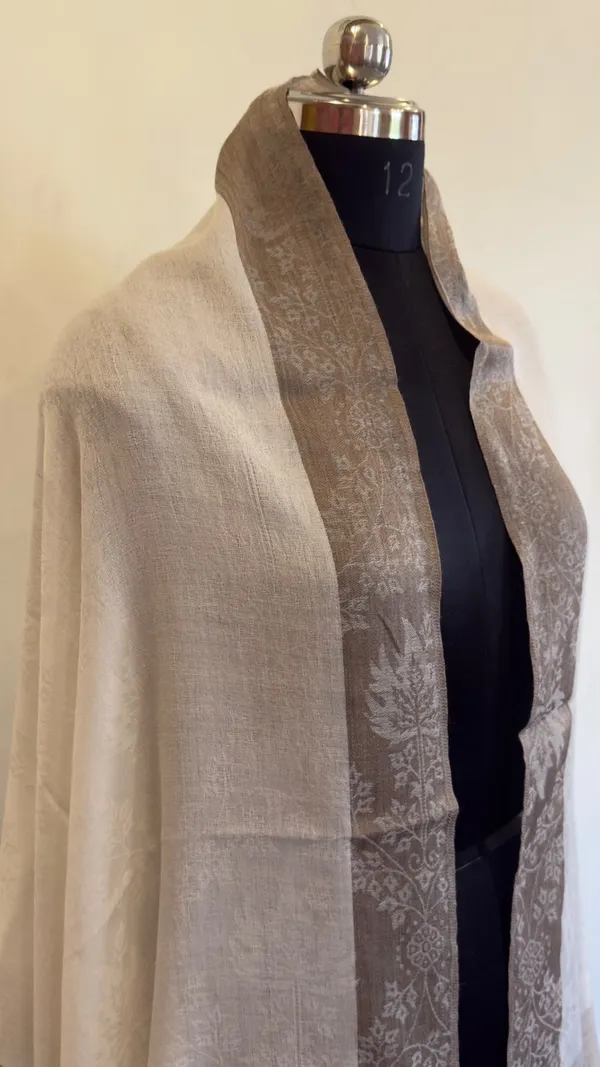 Beige_Floral_Pattern_Shawl_for_Women