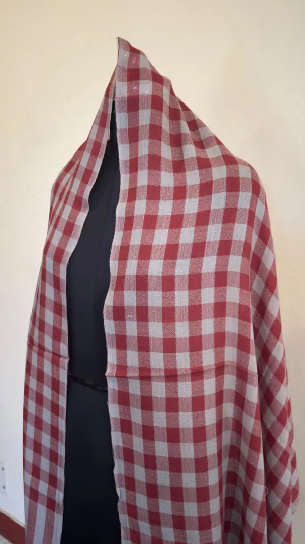 Red_Checked_Pattern_Scarf_For_Women