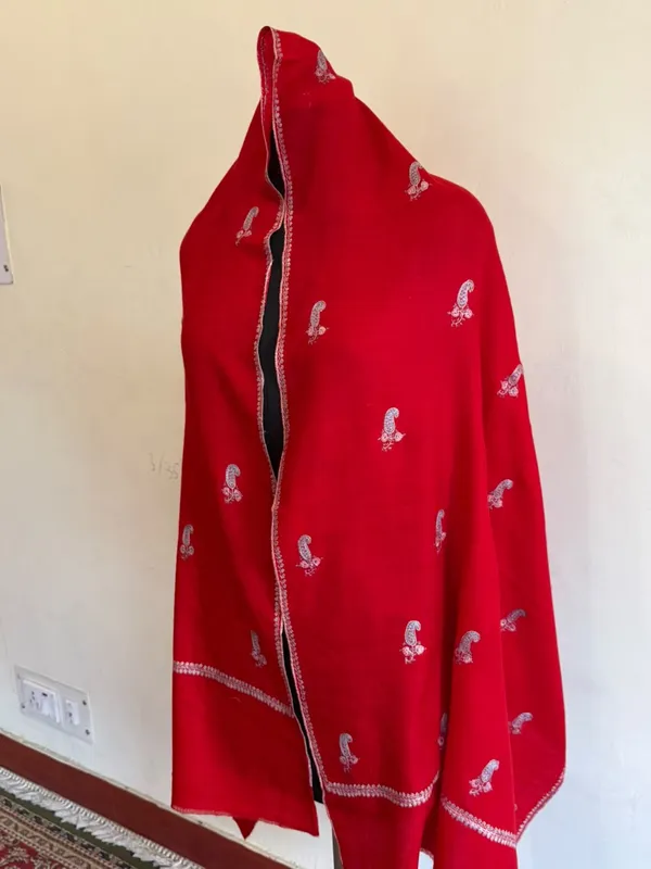 Red_Embroidered_Dupatta_For_Women