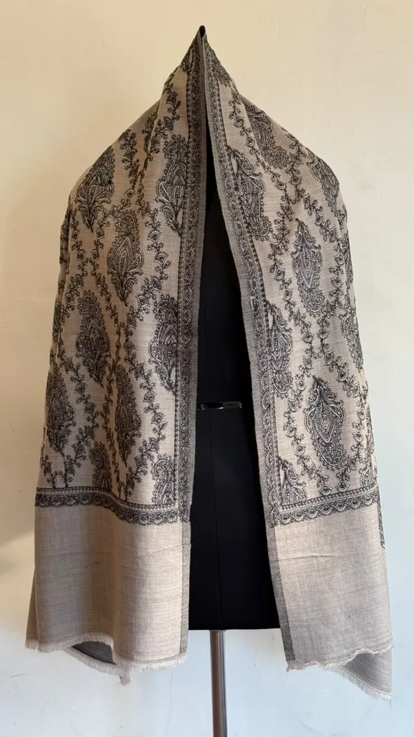Beige_Paisley_Print_Shawl_For_Women