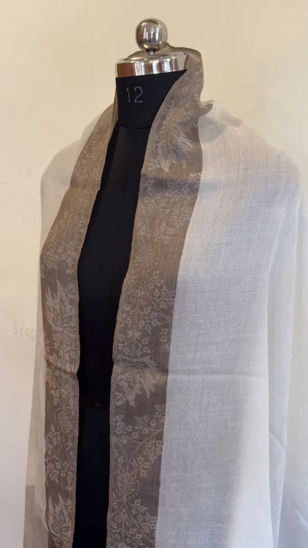 Beige_Floral_Pattern_Shawl_for_Women