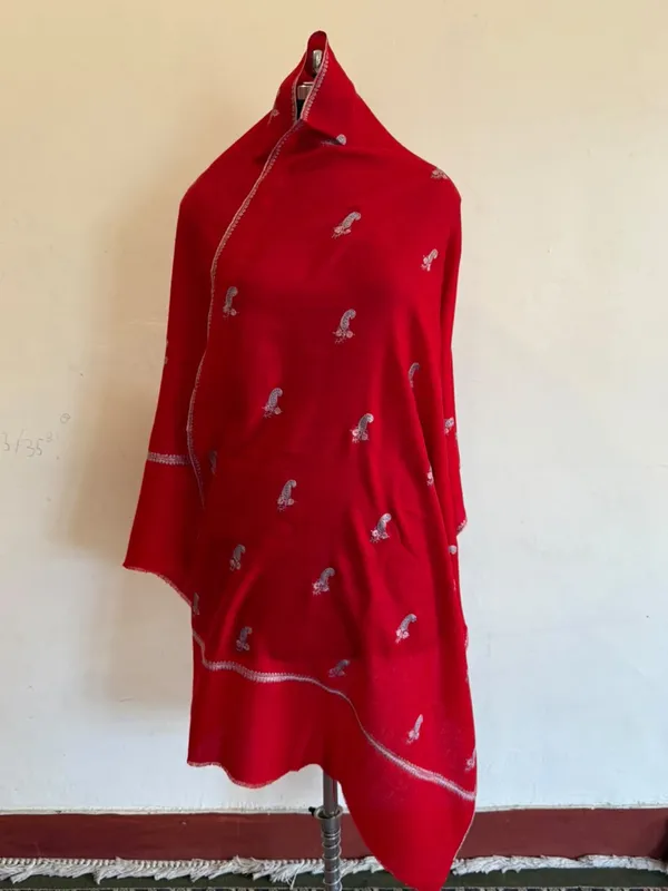 Red_Embroidered_Dupatta_For_Women