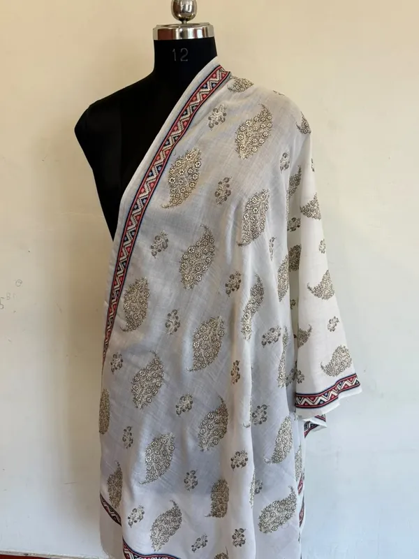 White_Cotton_Printed_Dupatta_for_Women
