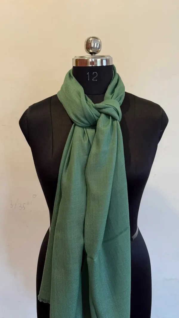 Green_Woven_Long_Stole_for_Women