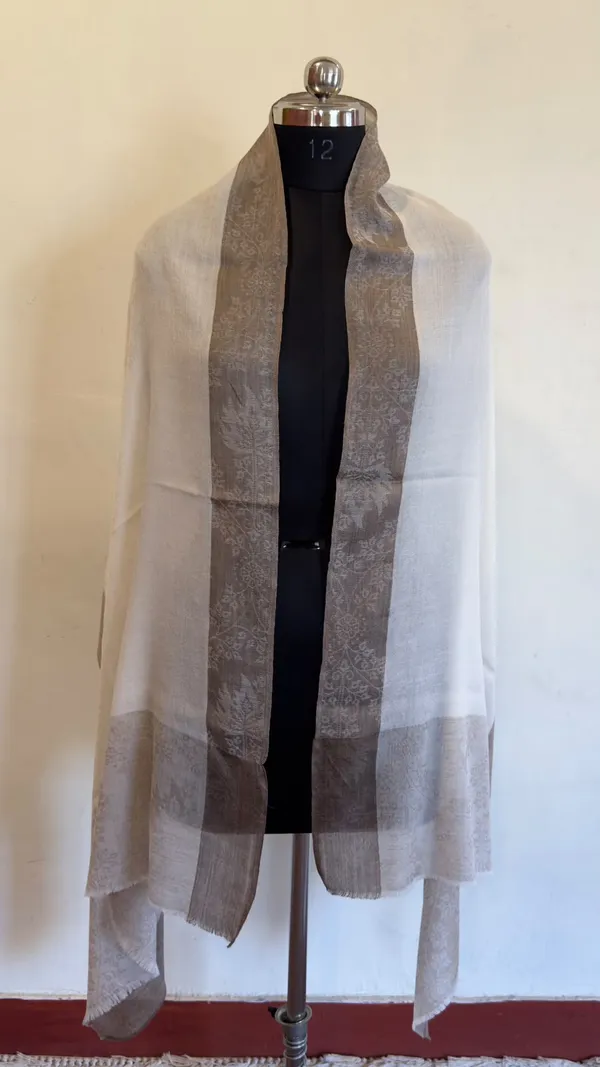 Beige_Floral_Pattern_Shawl_for_Women