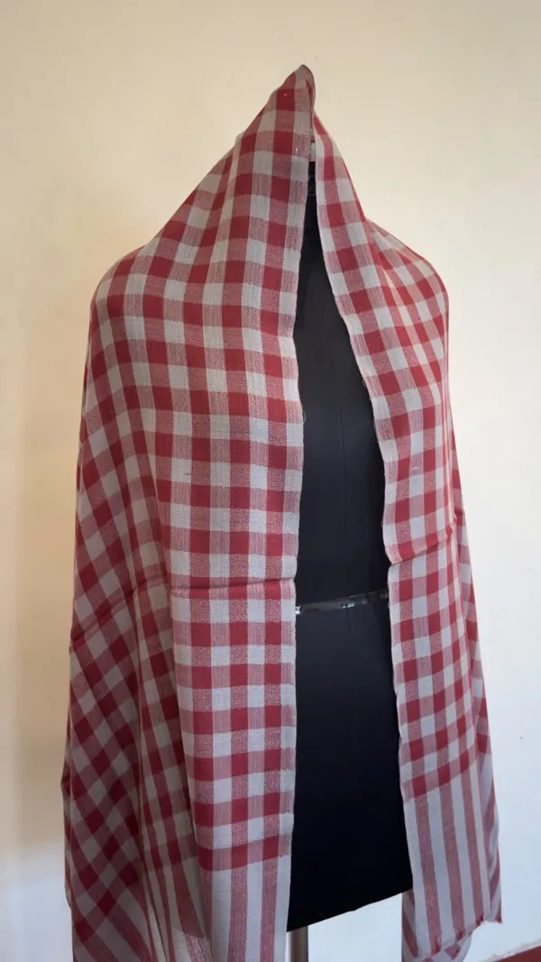 Red_Checked_Pattern_Scarf_For_Women