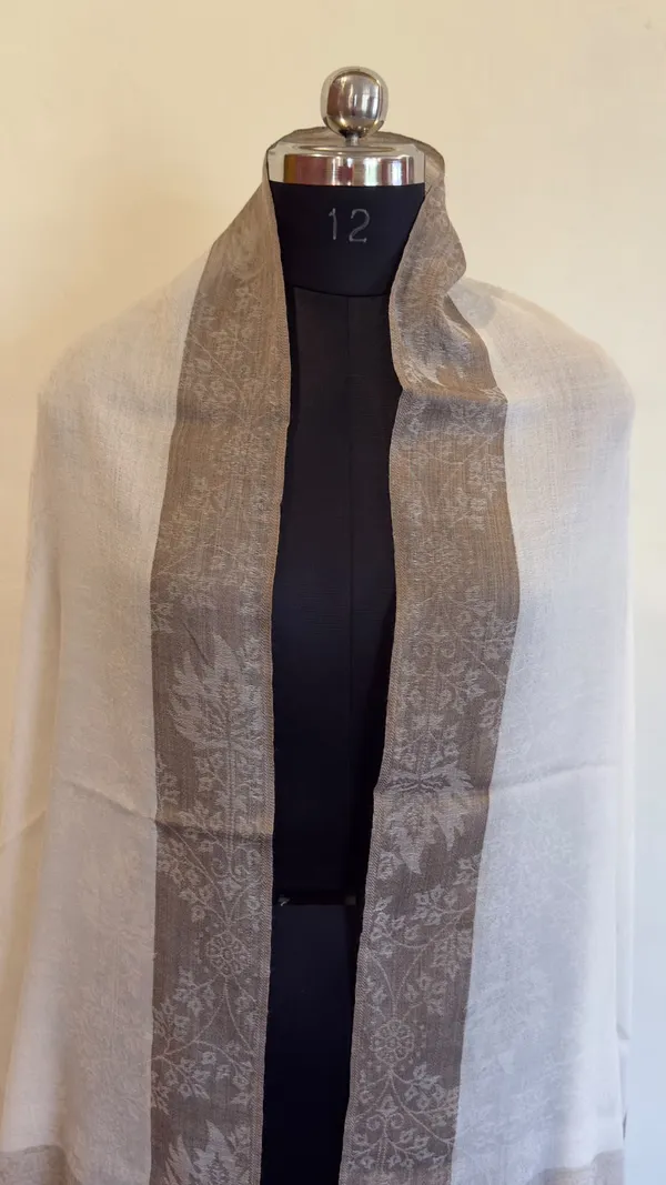 Beige_Floral_Pattern_Shawl_for_Women