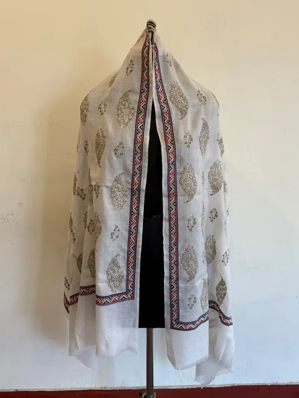 White_Cotton_Printed_Dupatta_for_Women
