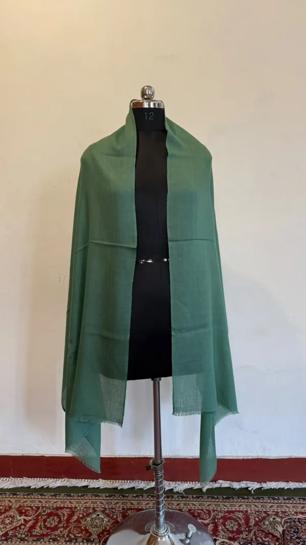Green_Woven_Long_Stole_for_Women