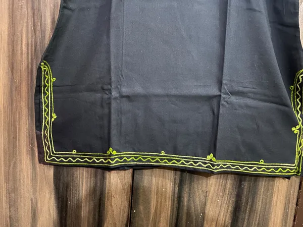 Black_Viscose_Rayon_Straight_Green_Embroidered_Kurta_For_Women