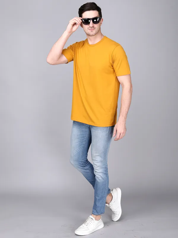 Yellow_Cotton_Regular_Fit_Crew_Neck_T-Shirt_For_Men