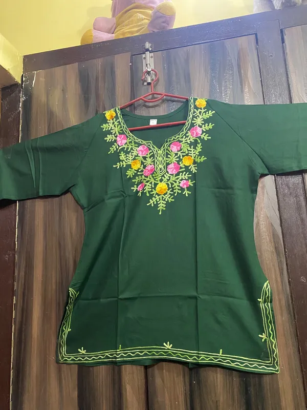 Dark_Green_Viscose_Rayon_Straight_Short_Kurta_For_Women
