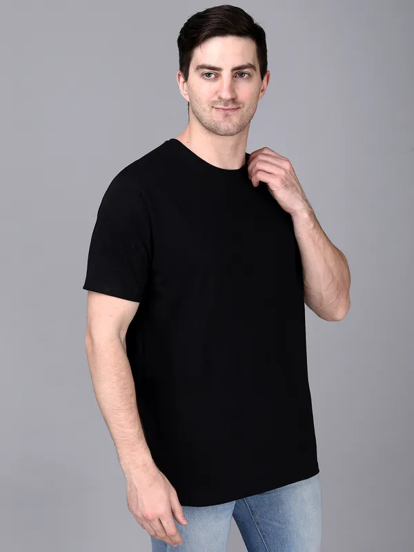 Black_Cotton_Regular_Fit_Crew_Neck_T-Shirt_For_Men
