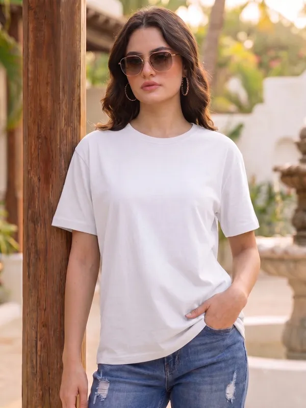 White_Cotton_Regular_Fit_T-Shirt_For_Women
